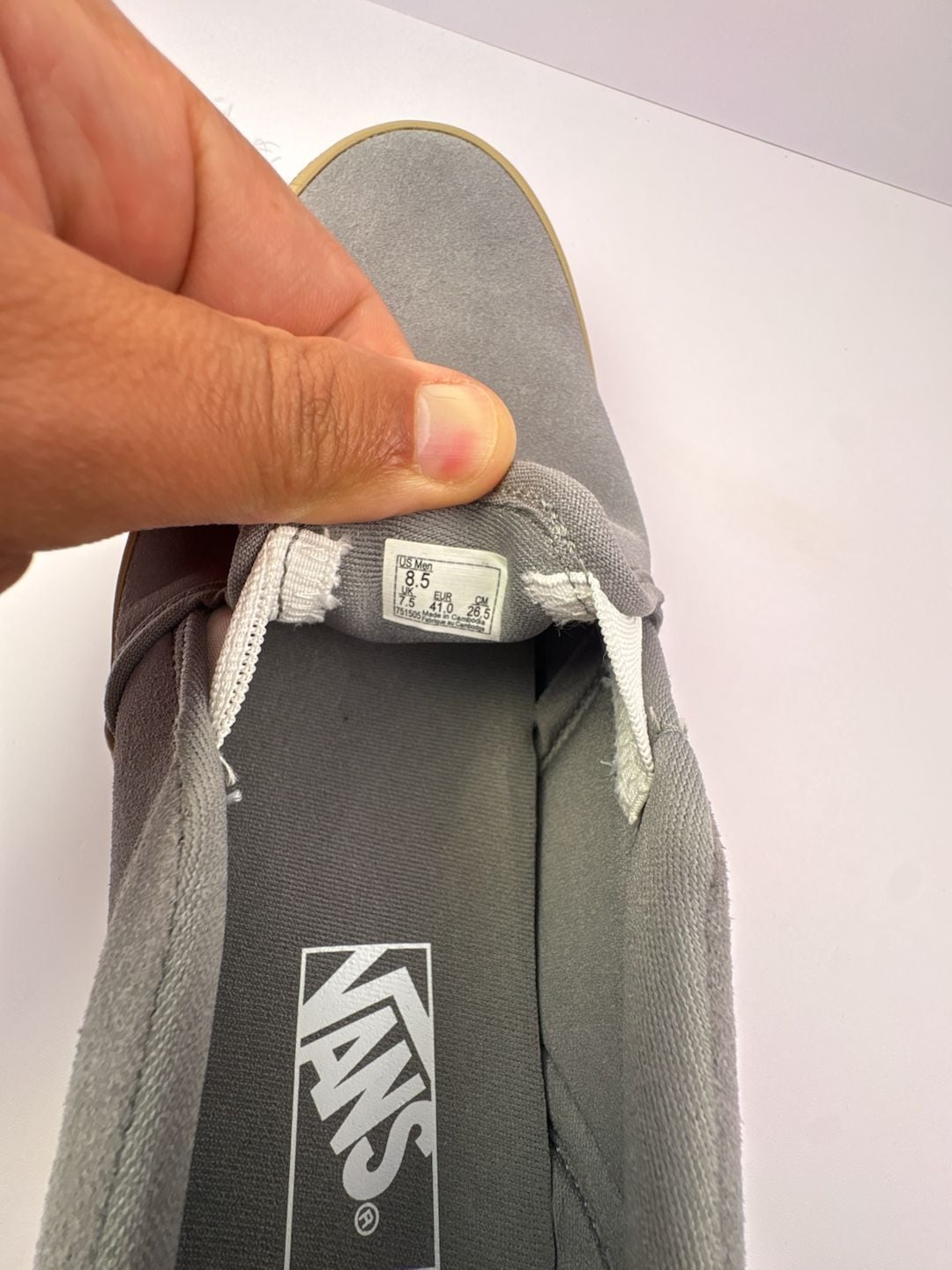 Vans Classic Slip-On Suede Grey Gum Sole Shoes size 8.5 men’s 9