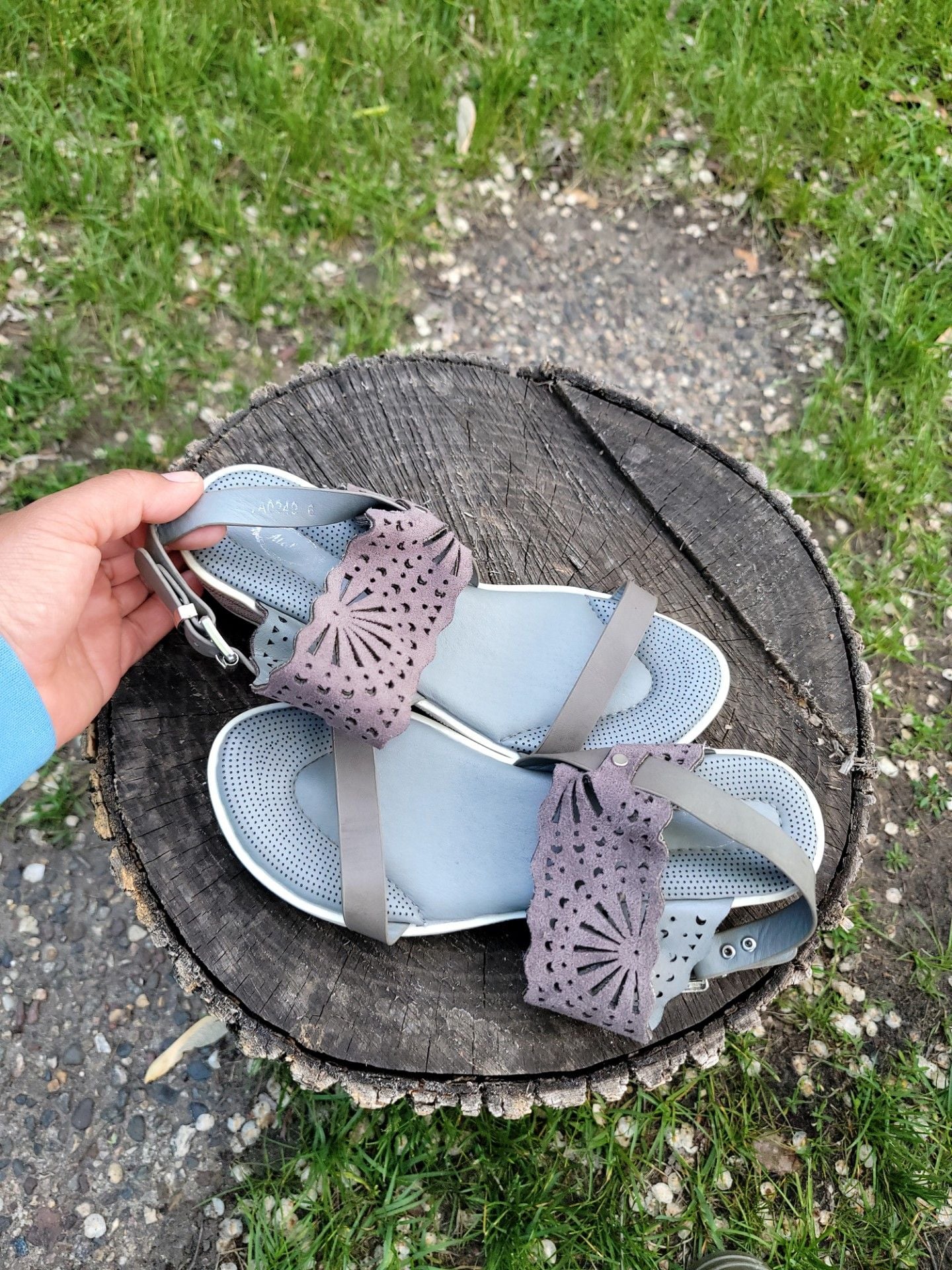 Aetrex Women's Laser Cut Wedge Sandals Gray Size 6 5