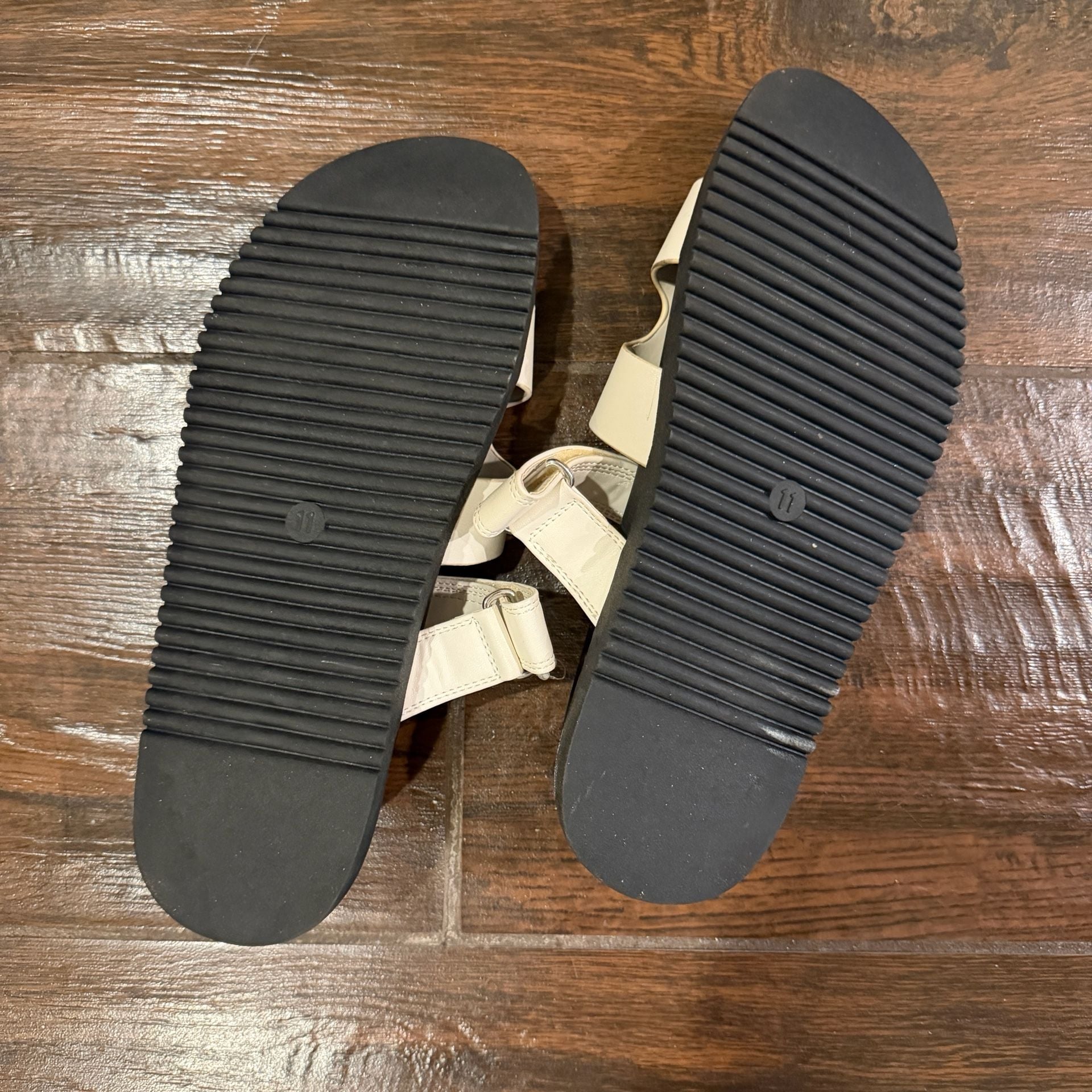 Wild Fable White Cutout Slide Sandals Size 11 2