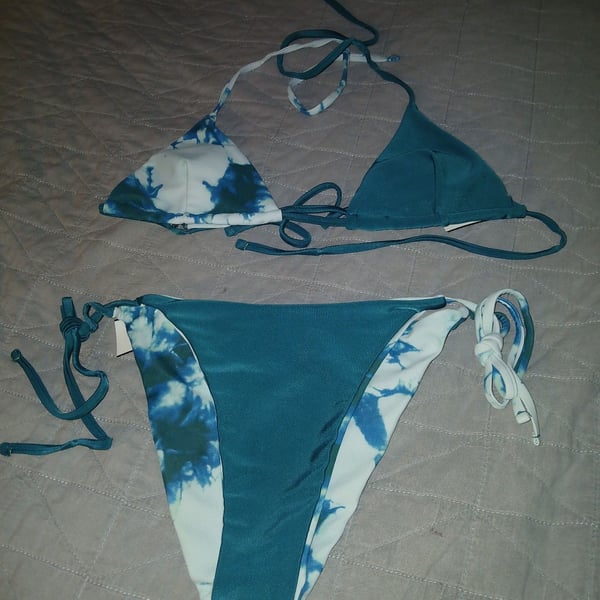  Tie-Dye Reversible String Bikini Set