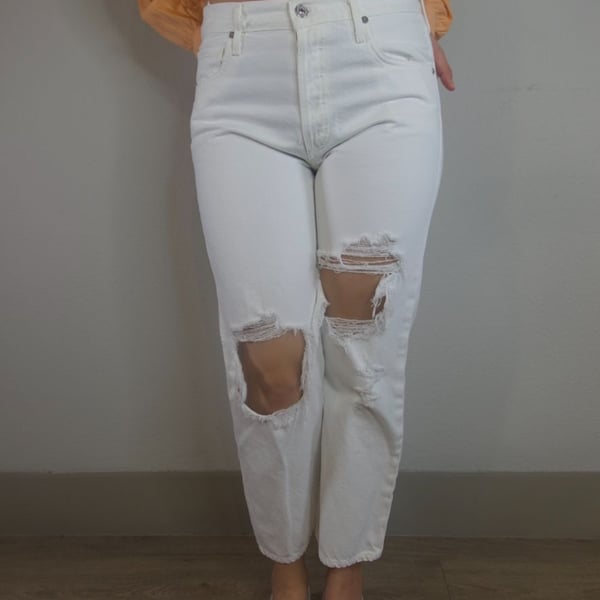 Citizens of Humanity Emery Crop Distressed White Jeans Size 28