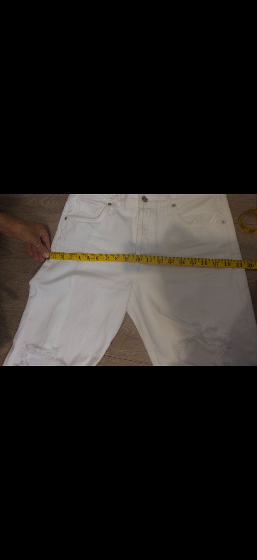 Citizens of Humanity Emery Crop Distressed White Jeans Size 28 10