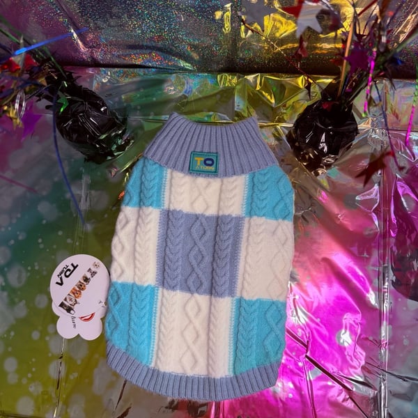 To A Turn Dog Sweater Blue White Checkered Cable Knit Size S