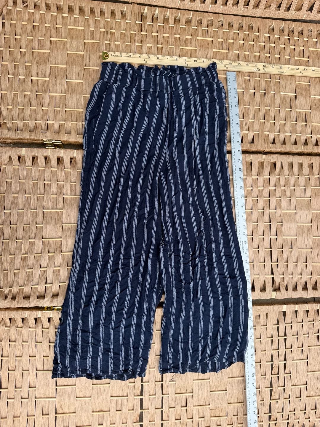 Hollister Ultra High-Rise Striped Wide Leg Pants XS 7