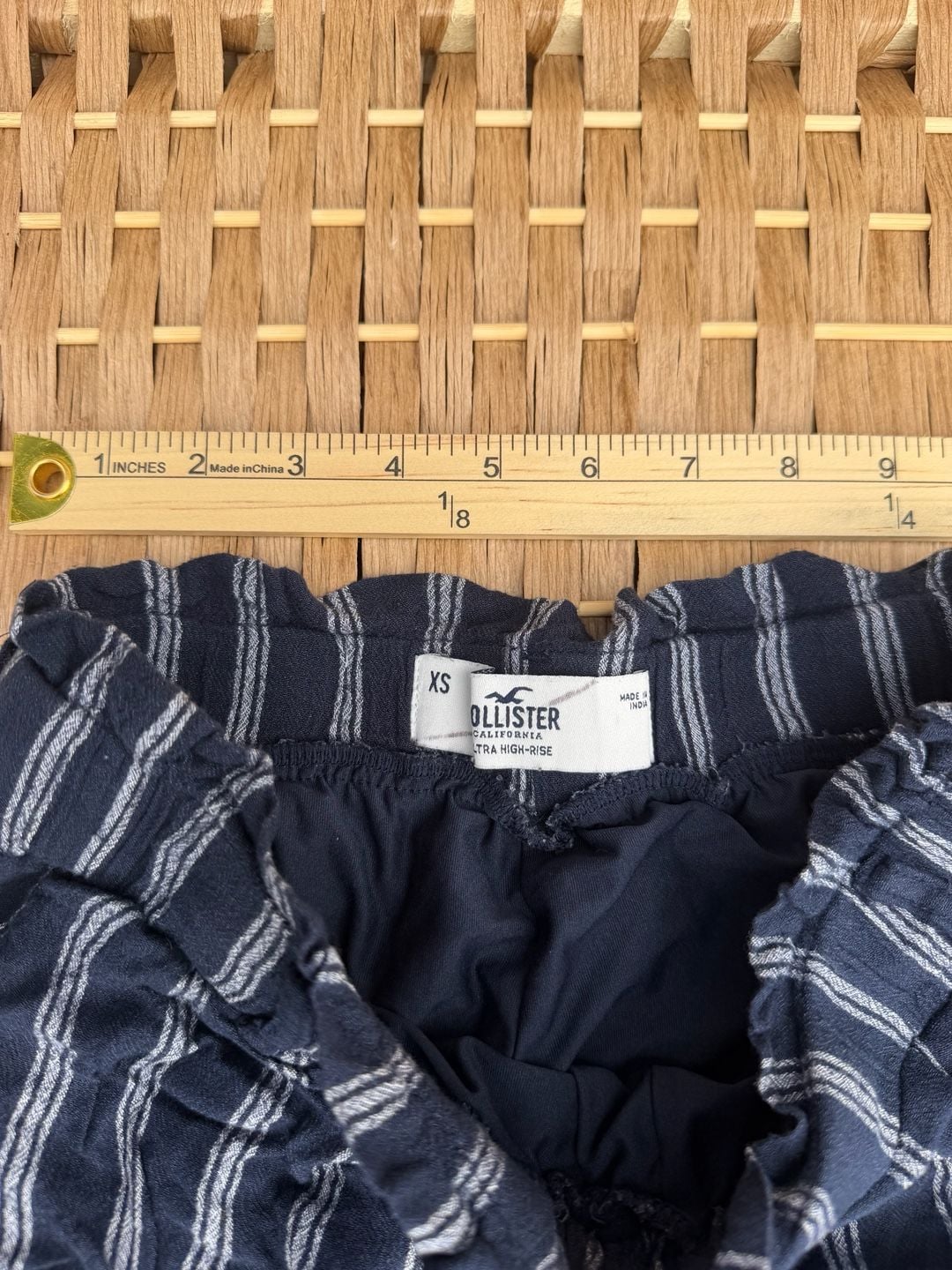 Hollister Ultra High-Rise Striped Wide Leg Pants XS 8
