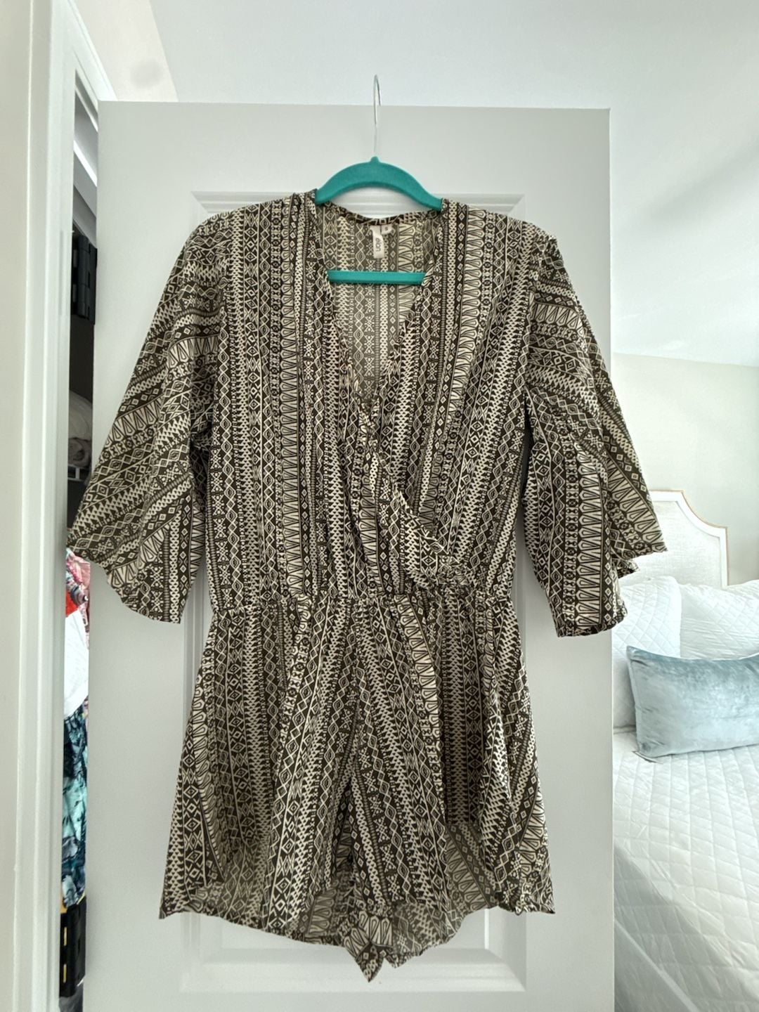 Elan Women's Size S Tribal Print Wrap Romper 1