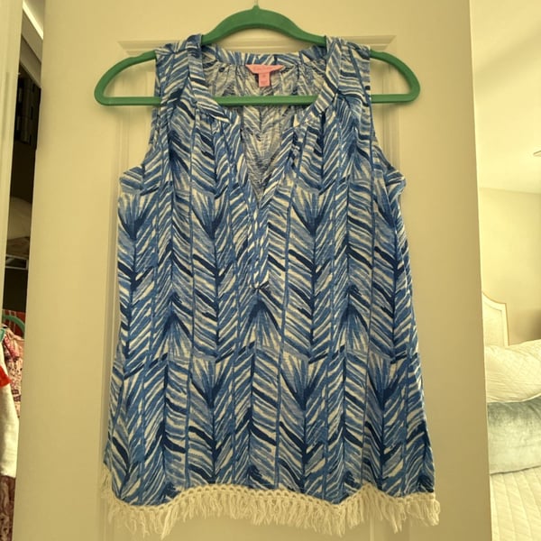 Lilly Pulitzer Sleeveless V-Neck Fringe Hem Top Blue White Size XS