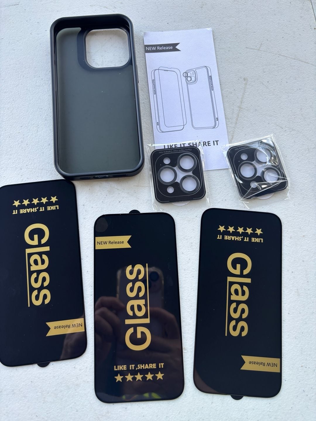 iPhone 15 Pro Vaucas-Cl Screen/Lens Protector Kit (Lot of 5) 4