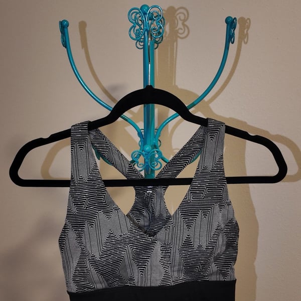 Manduka Black & White Geometric Strappy Yoga Sports Bra Size S