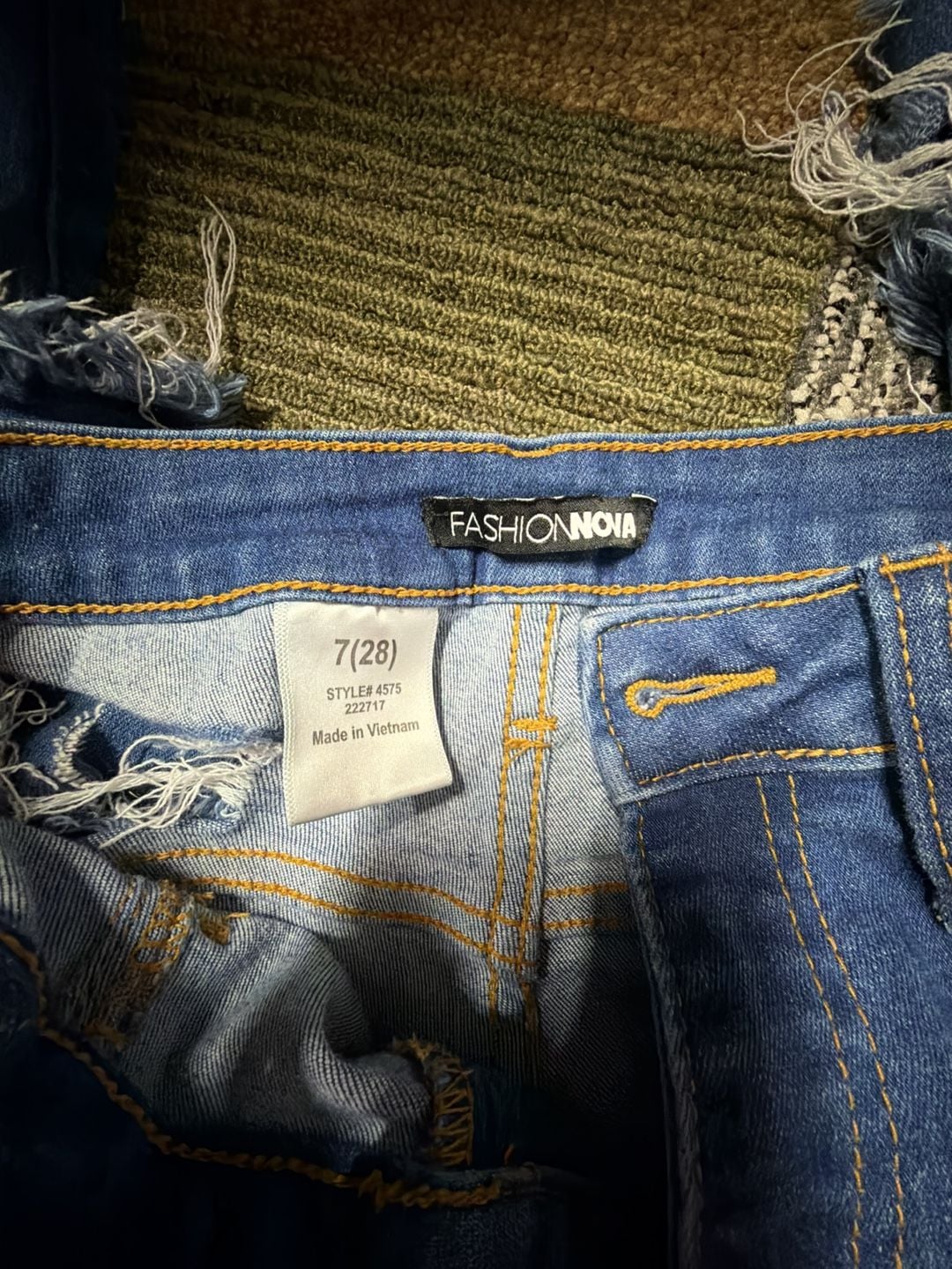 Fashion Nova Distressed Skinny Jeans Size 7(28) 3