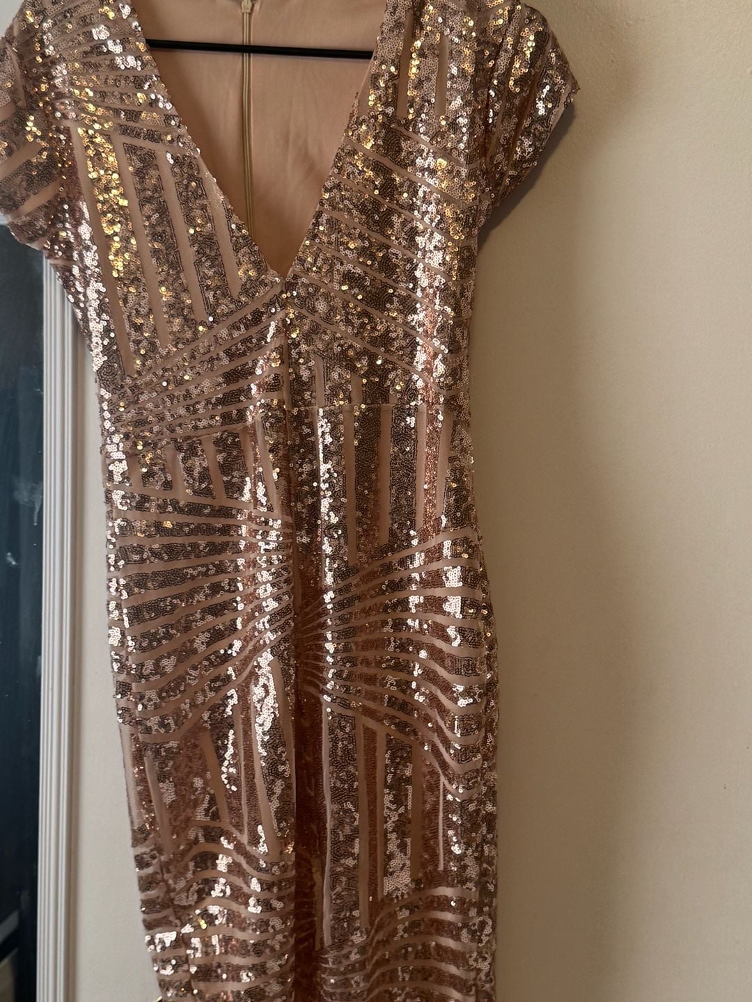 Sky Recommended Sequin V-Neck Dress Rose Gold Size M 2