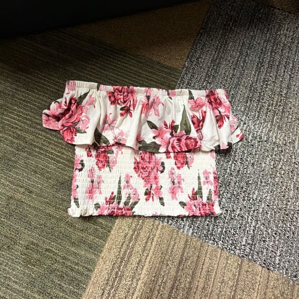 Hot & Kiss Floral Smocked Ruffle Tube Top Size M