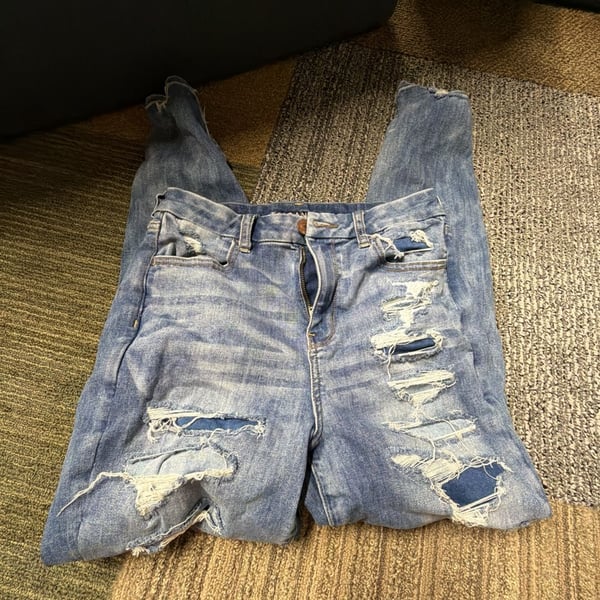 American Eagle Next Level Stretch Distressed Skinny Jeans Size 8 Short