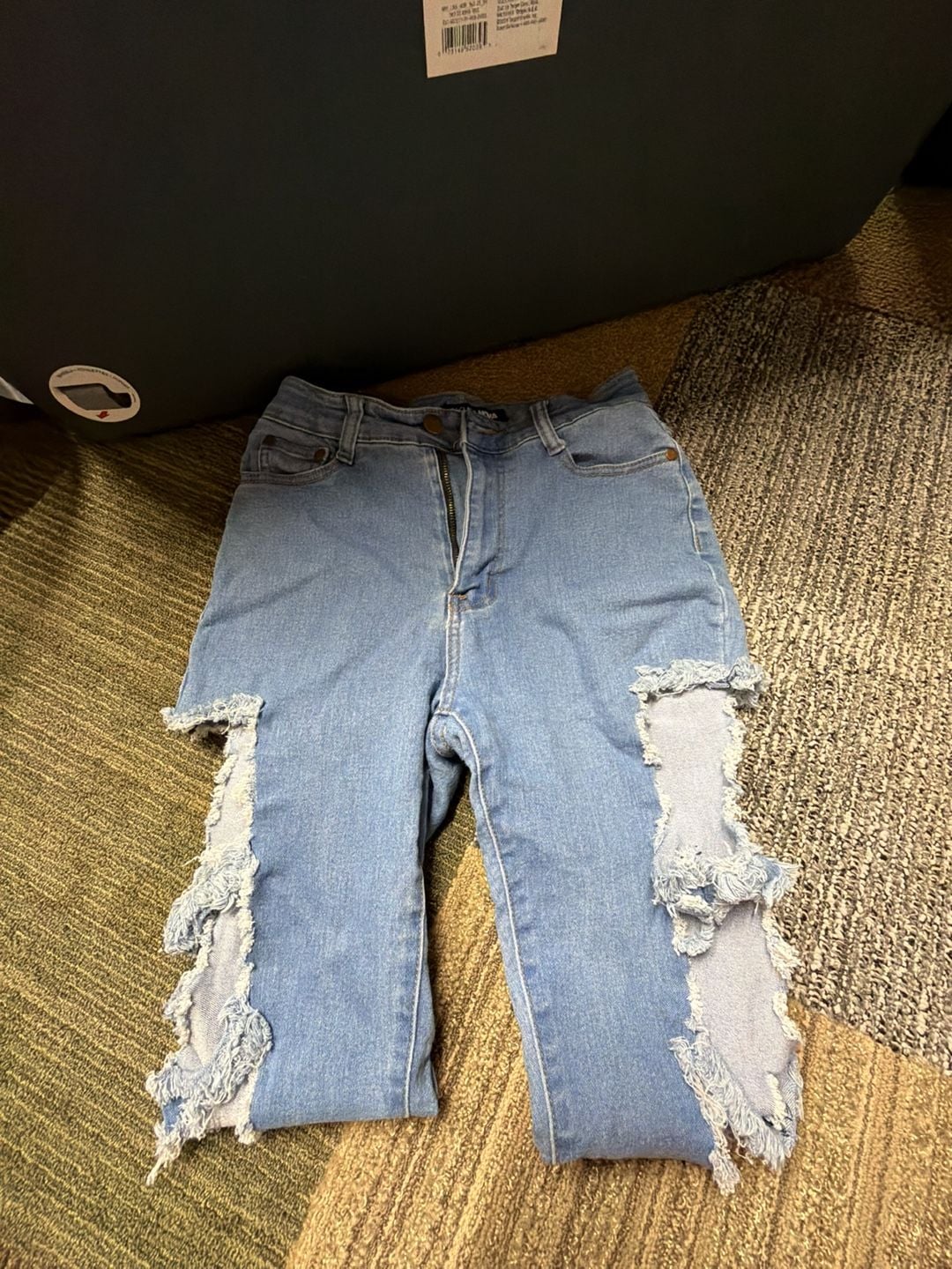 Fashion Nova Distressed Cutout Skinny Jeans Size 7/8 1
