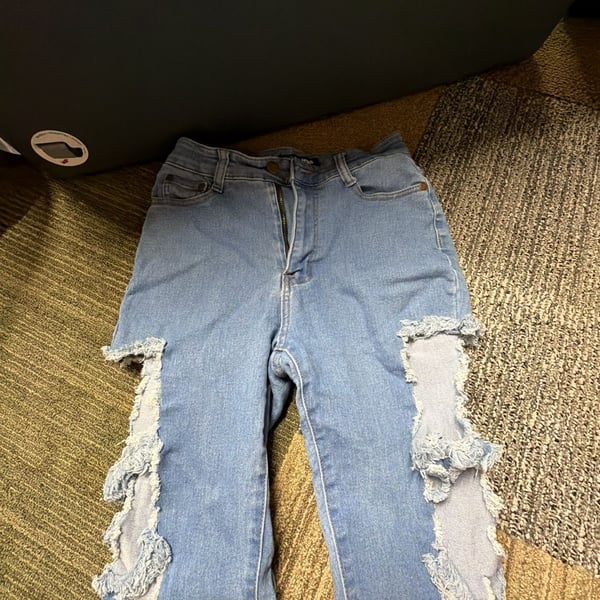 Fashion Nova Distressed Cutout Skinny Jeans Size 7/8