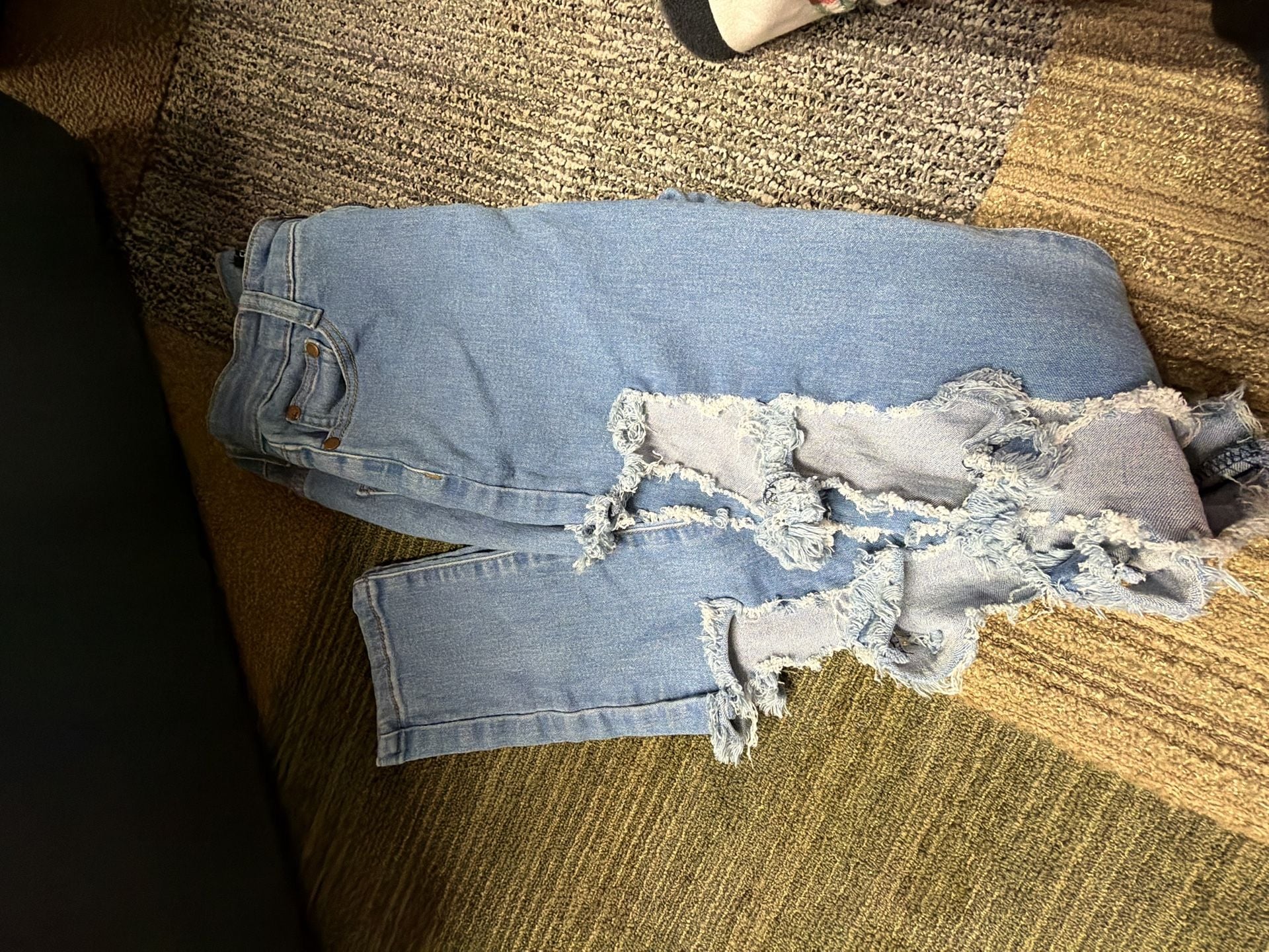 Fashion Nova Distressed Cutout Skinny Jeans Size 7/8 3