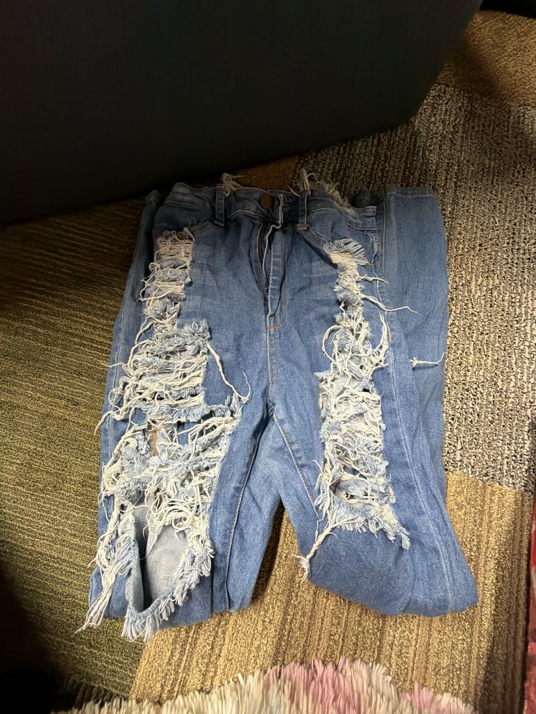 Fashion Nova Size 7 Distressed Skinny Jeans 1