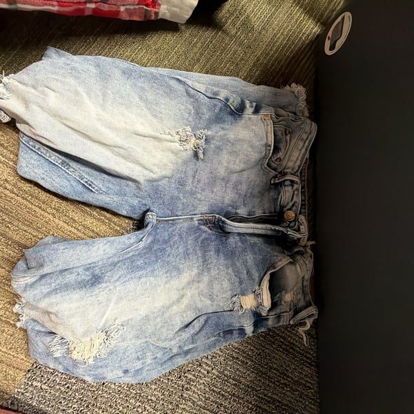 Almost Famous Distressed Raw Hem Denim Jeans Size 7