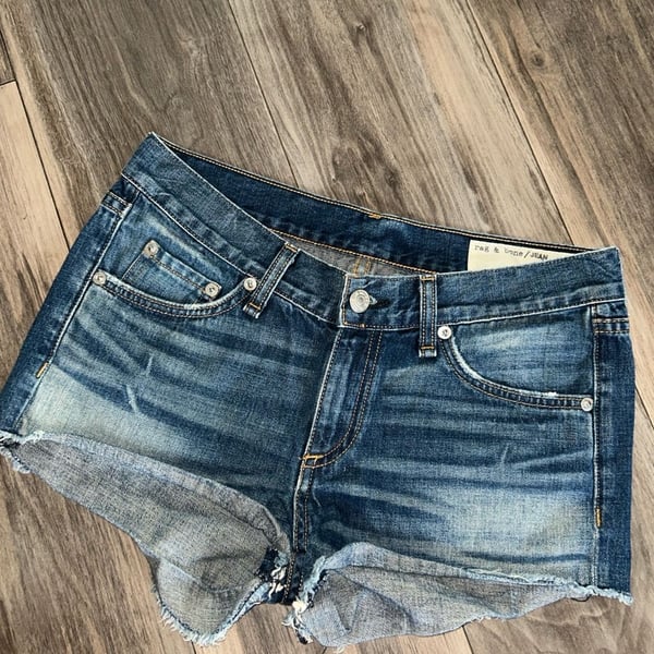 Rag & Bone/JEAN Distressed Cutoff Denim Shorts Size 24