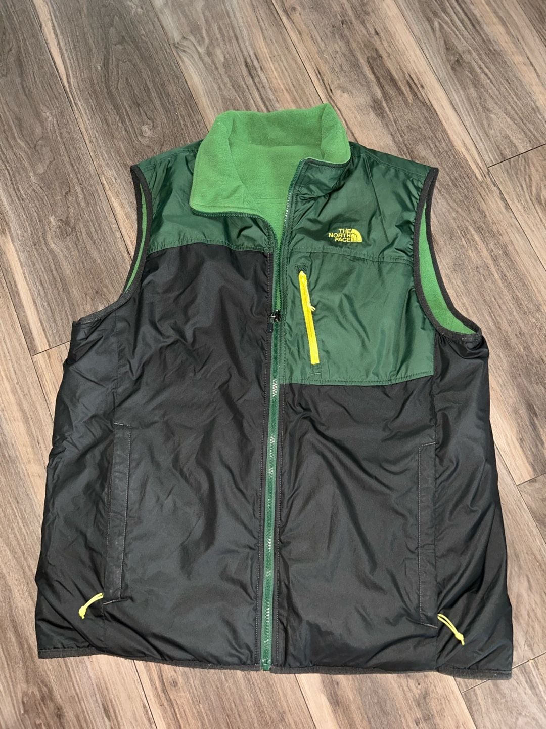 The North Face Reversible Fleece Vest Green Black Size Large 2