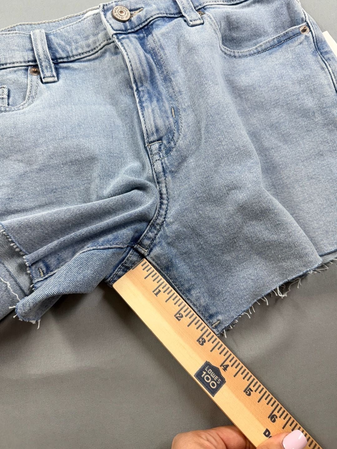 DKNY Jeans Mid Rise Raw Hem Denim Shorts Size 26 Y2K Classic 8