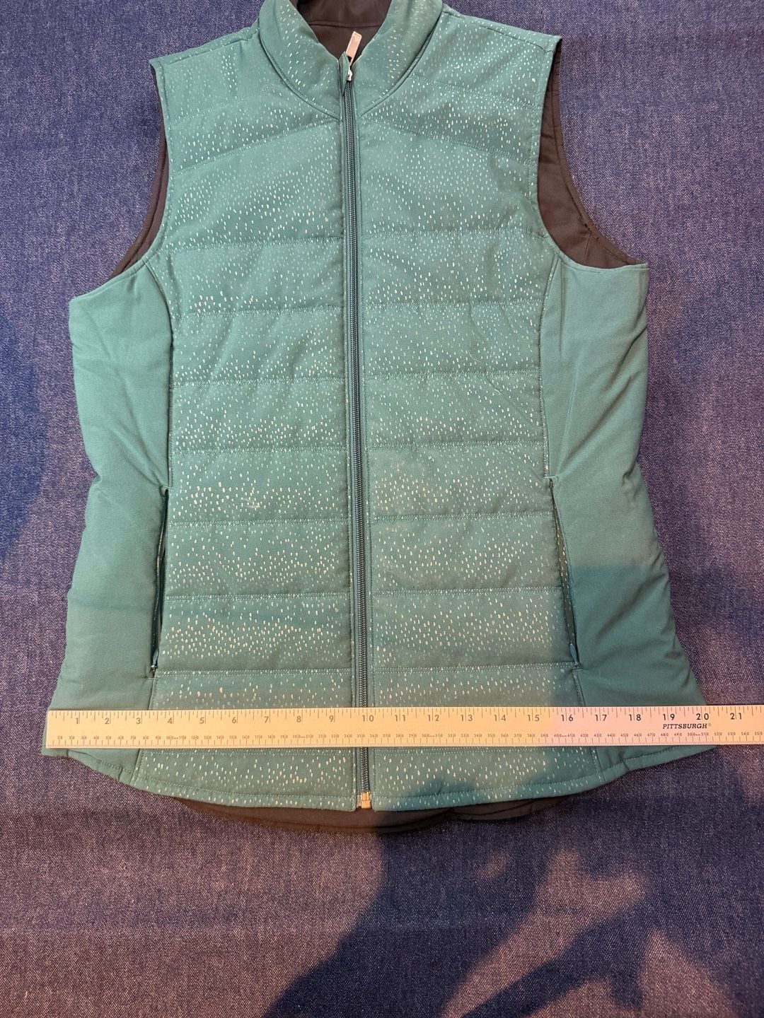 Adidas Women's Reversible Quilted Vest Green/Black Size M 8