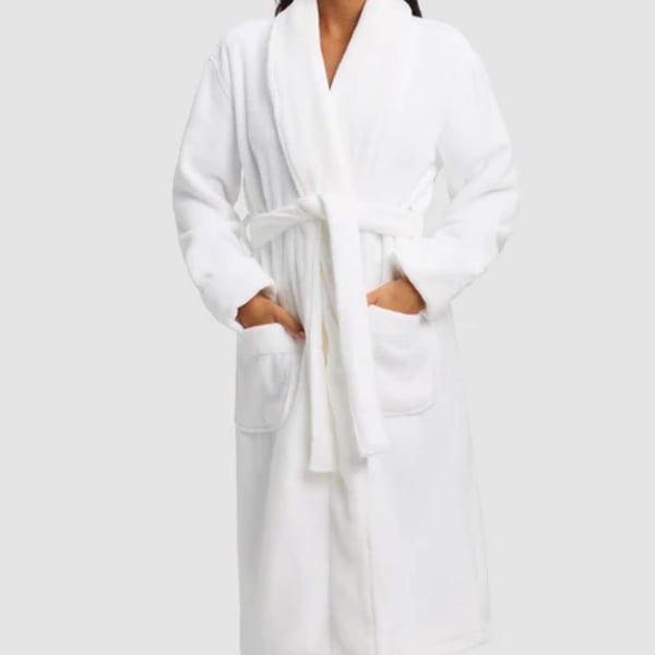 Cozy Earth White Bathrobe Size M