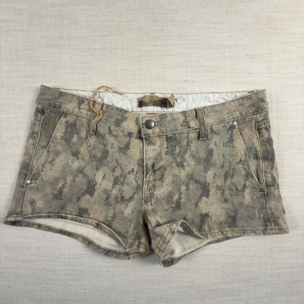 Paige Camo Short Jean Shorts size 29