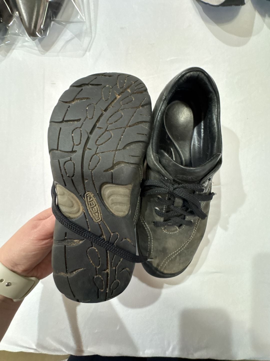 Keen Women's Leather Lace-Up Walking Shoes Black Size 10.5
S2 4