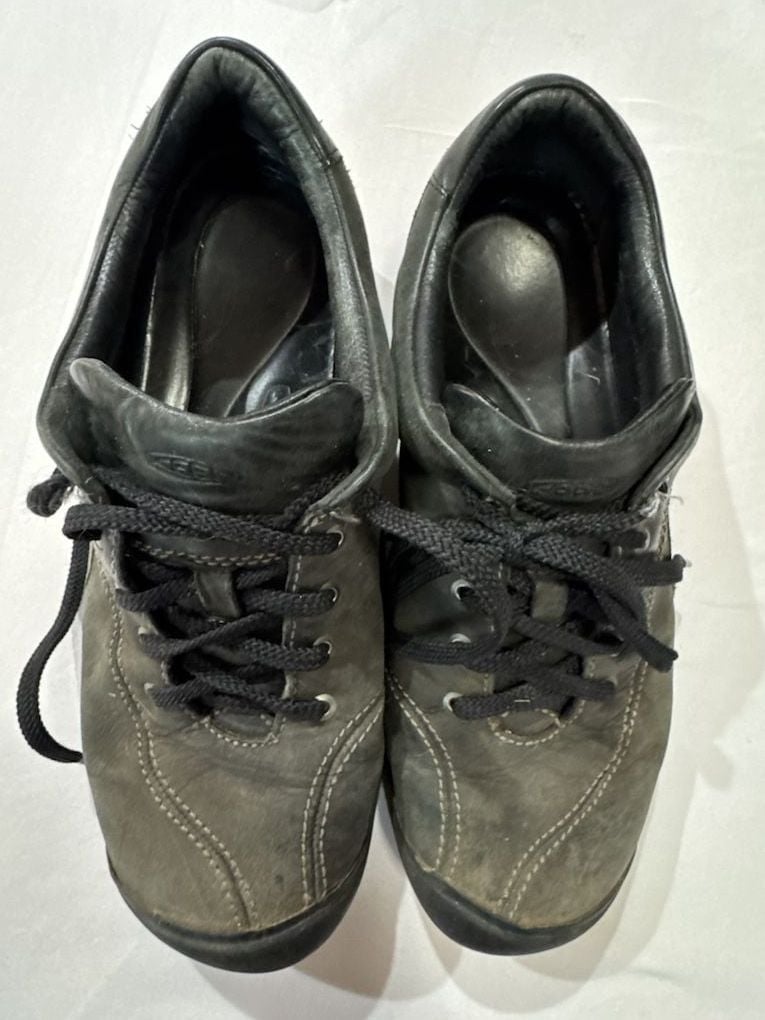 Keen Women's Leather Lace-Up Walking Shoes Black Size 10.5
S2 2