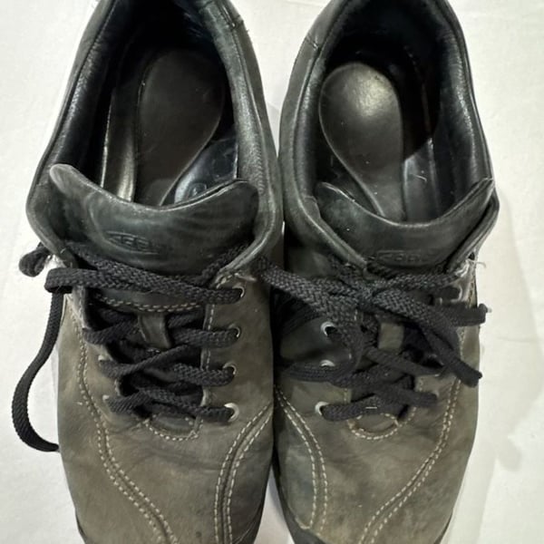 Keen Women's Leather Lace-Up Walking Shoes Black Size 10.5
S2