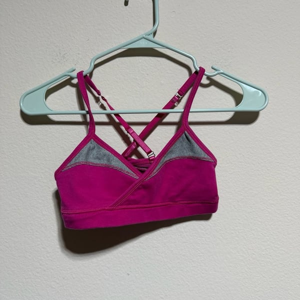 Lululemon Sports Bra Size 4 Pink Cross Back