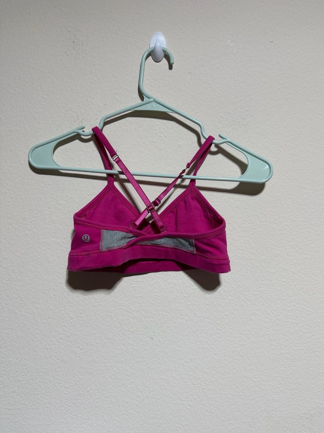 Lululemon Sports Bra Size 4 Pink Cross Back 2