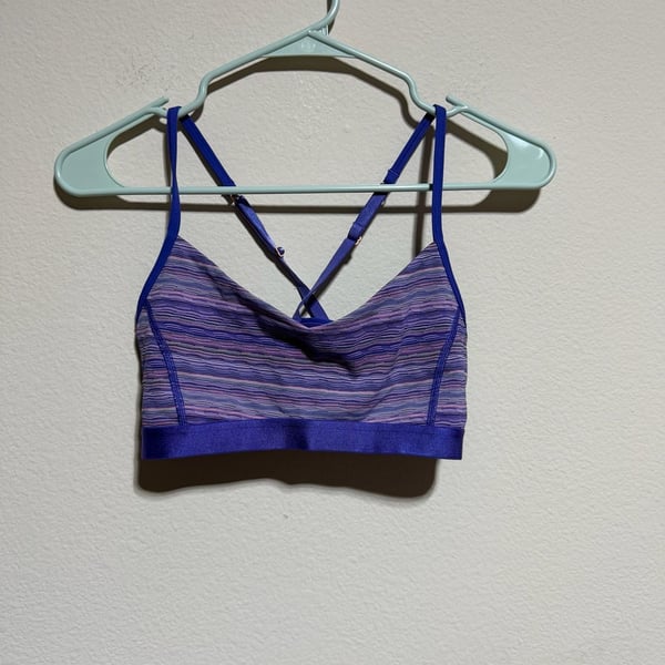 Lululemon Free to Be Bra Wild Size 8 Purple Multi-Stripe