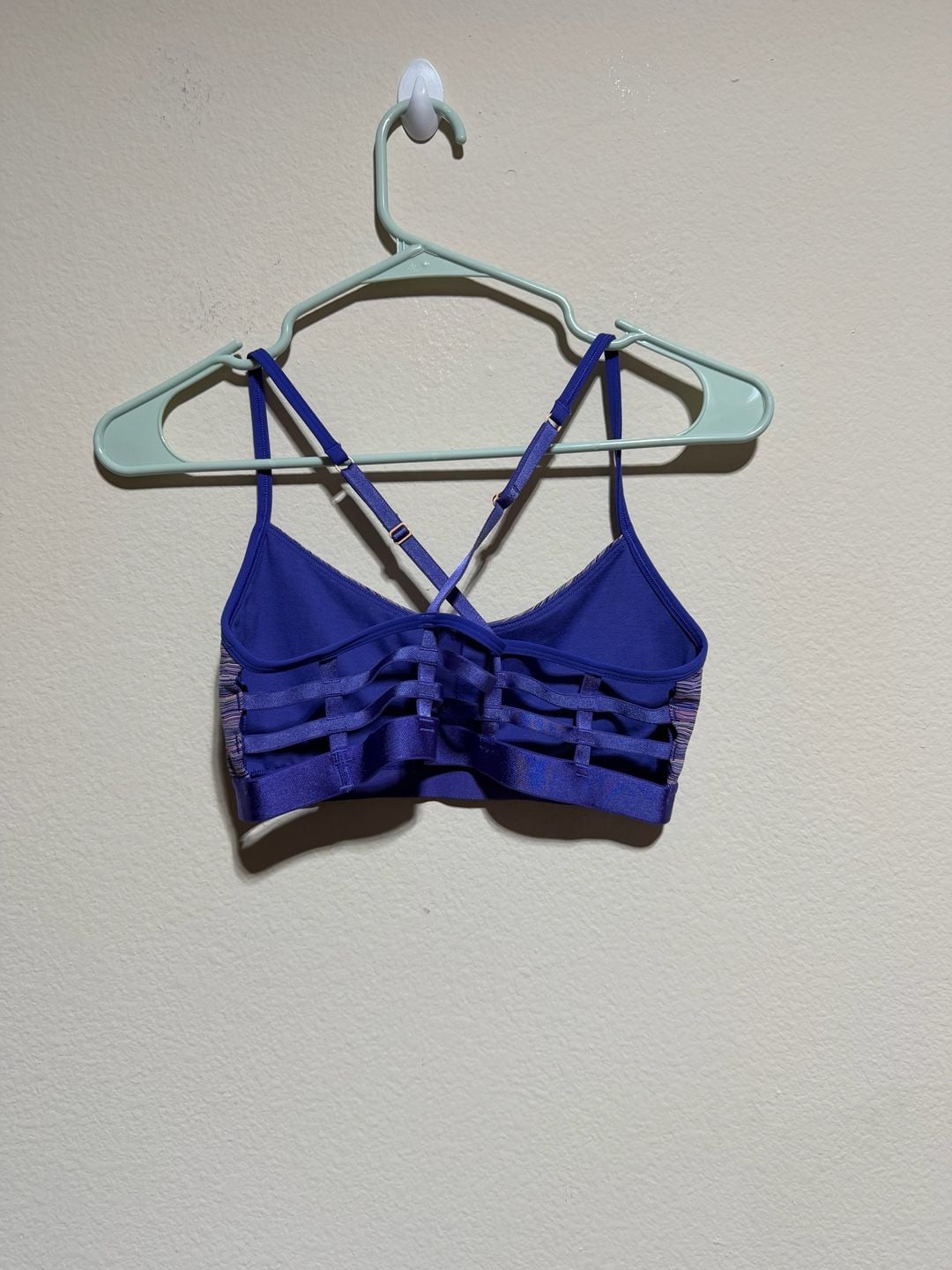 Lululemon Free to Be Bra Wild Size 8 Purple Multi-Stripe 3