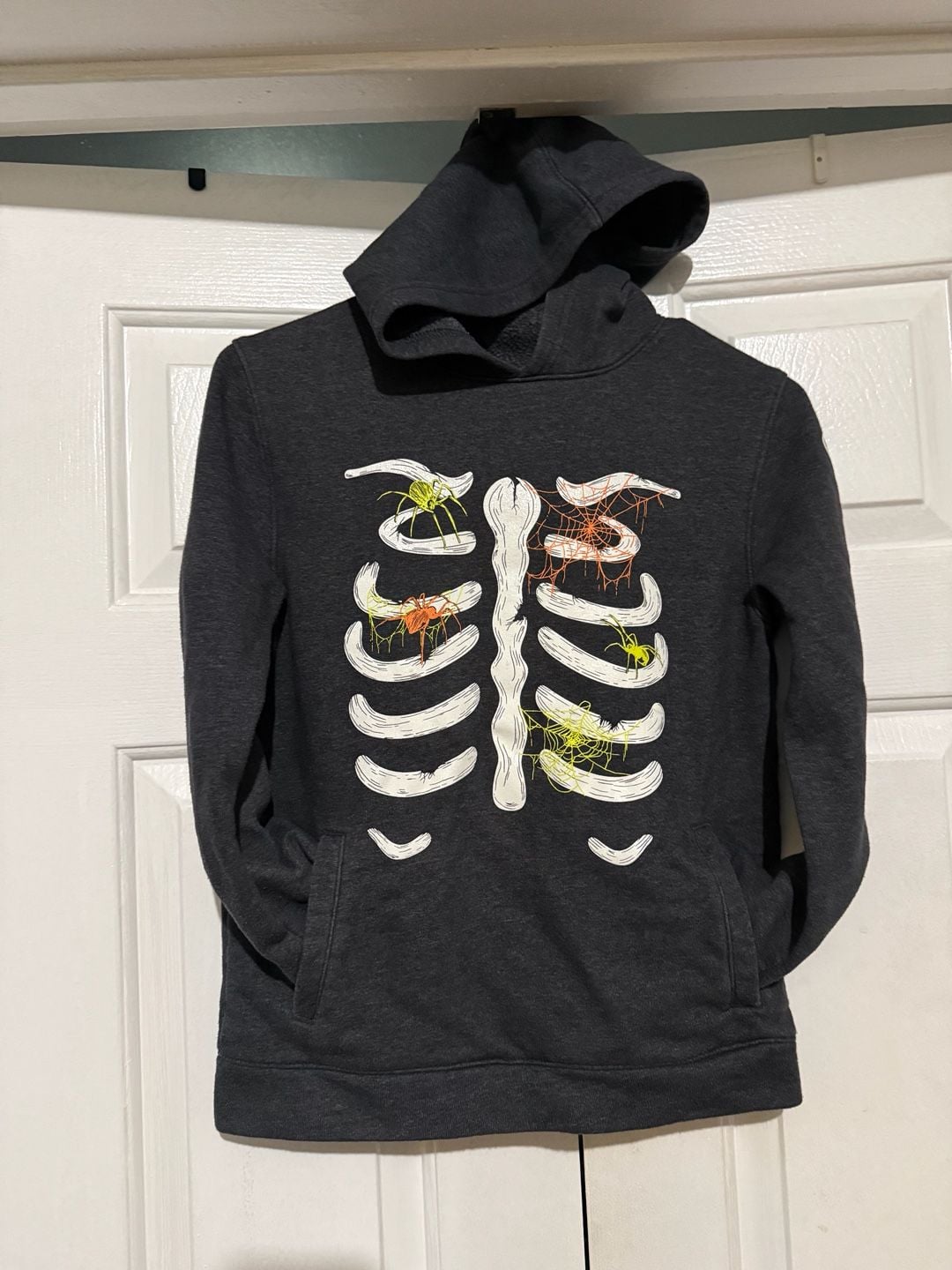 Cat & Jack Skeleton Spider Graphic Hoodie Size Youth M 8/10 2