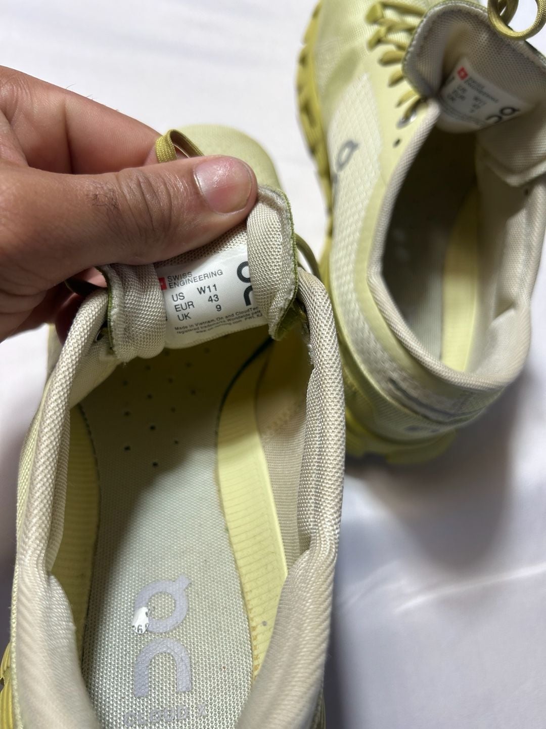 On Running Cloud X Running Shoes Lime Green W11 8