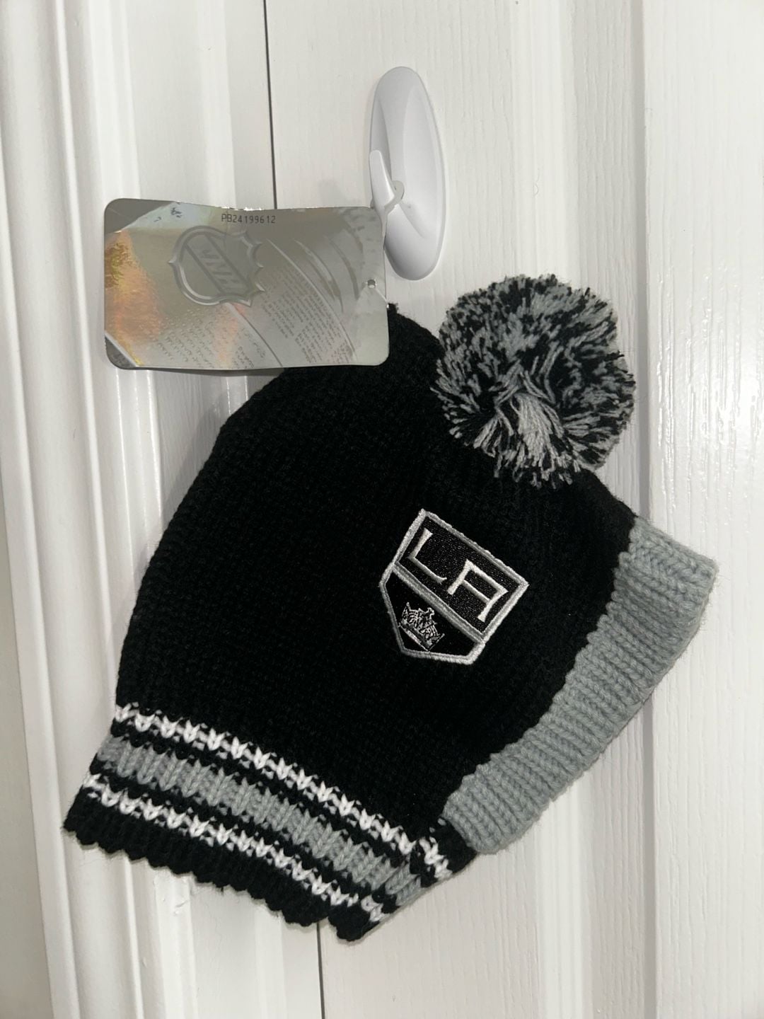 Los Angeles Kings NHL Pom Beanie Hat Black Grey 2