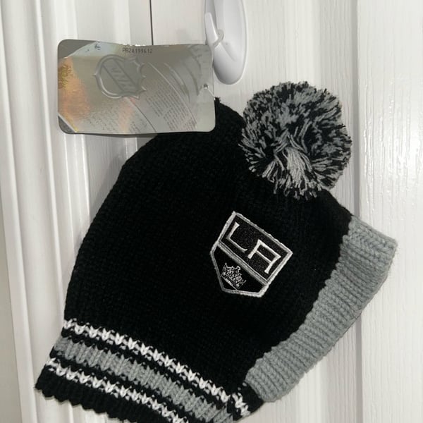 Los Angeles Kings NHL Pom Beanie Hat Black Grey