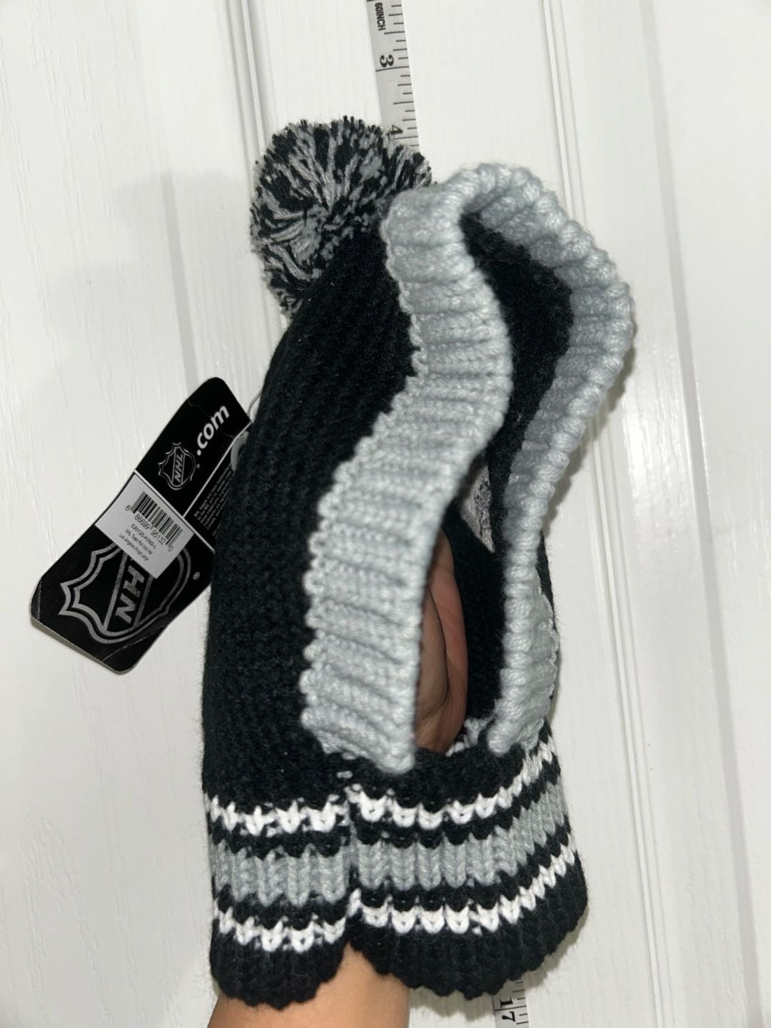 Los Angeles Kings NHL Pom Beanie Hat Black Grey 6
