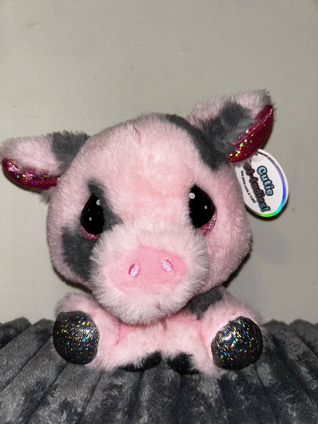 Cutie Pet-tudies 249840 Pig Plush Wrist Cuff – Cecil, 2