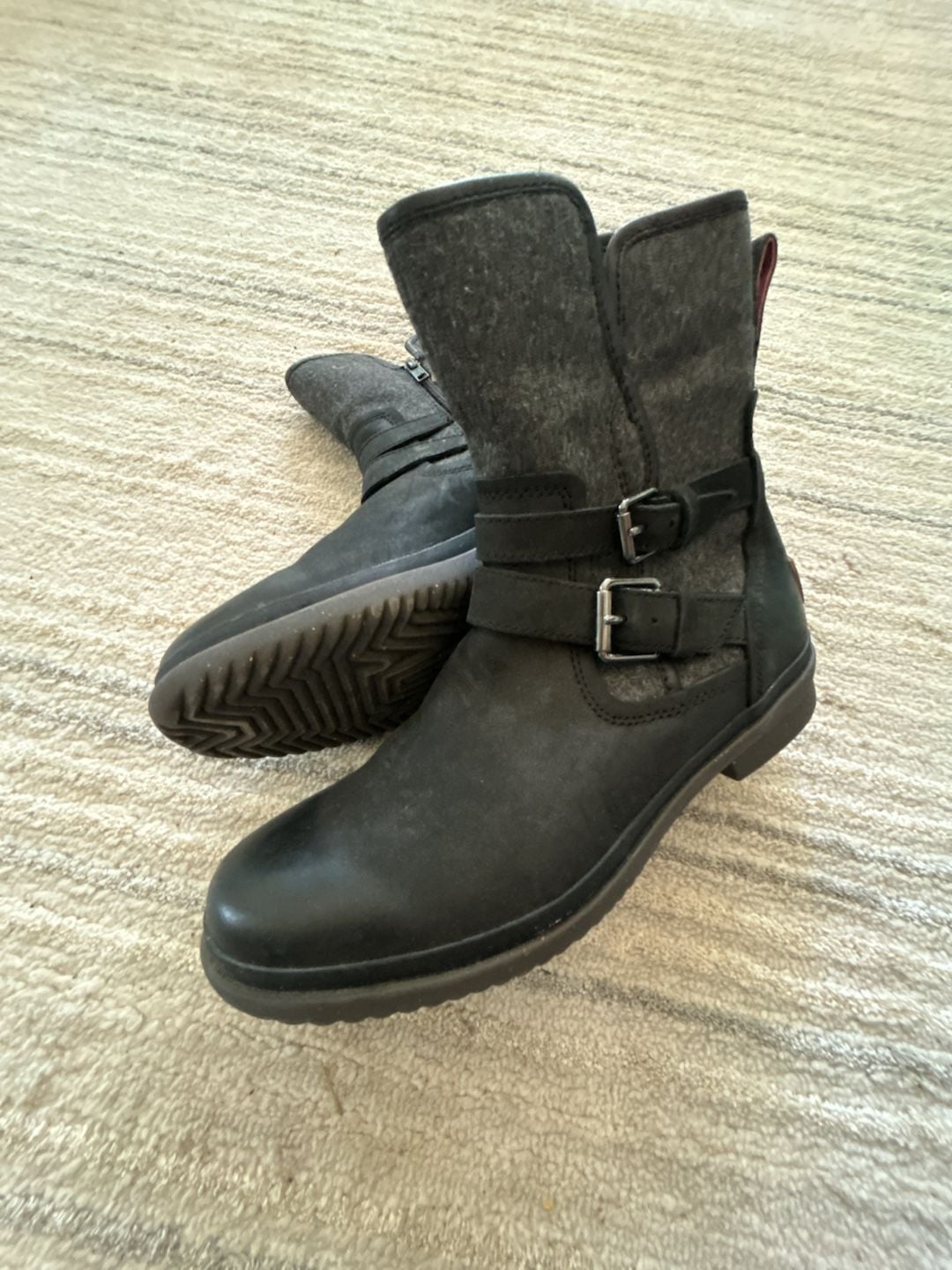 UGG Women's Size 8 Waterproof Buckle Boots 1005269 3
