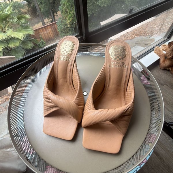 Vince Camuto Tan Leather Twist Strap Square Toe Heeled sandals Size 5.5M