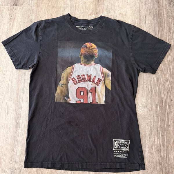 Mitchell & Ness Dennis Rodman Chicago Bulls Hardwood Classics T-Shirt Size M
