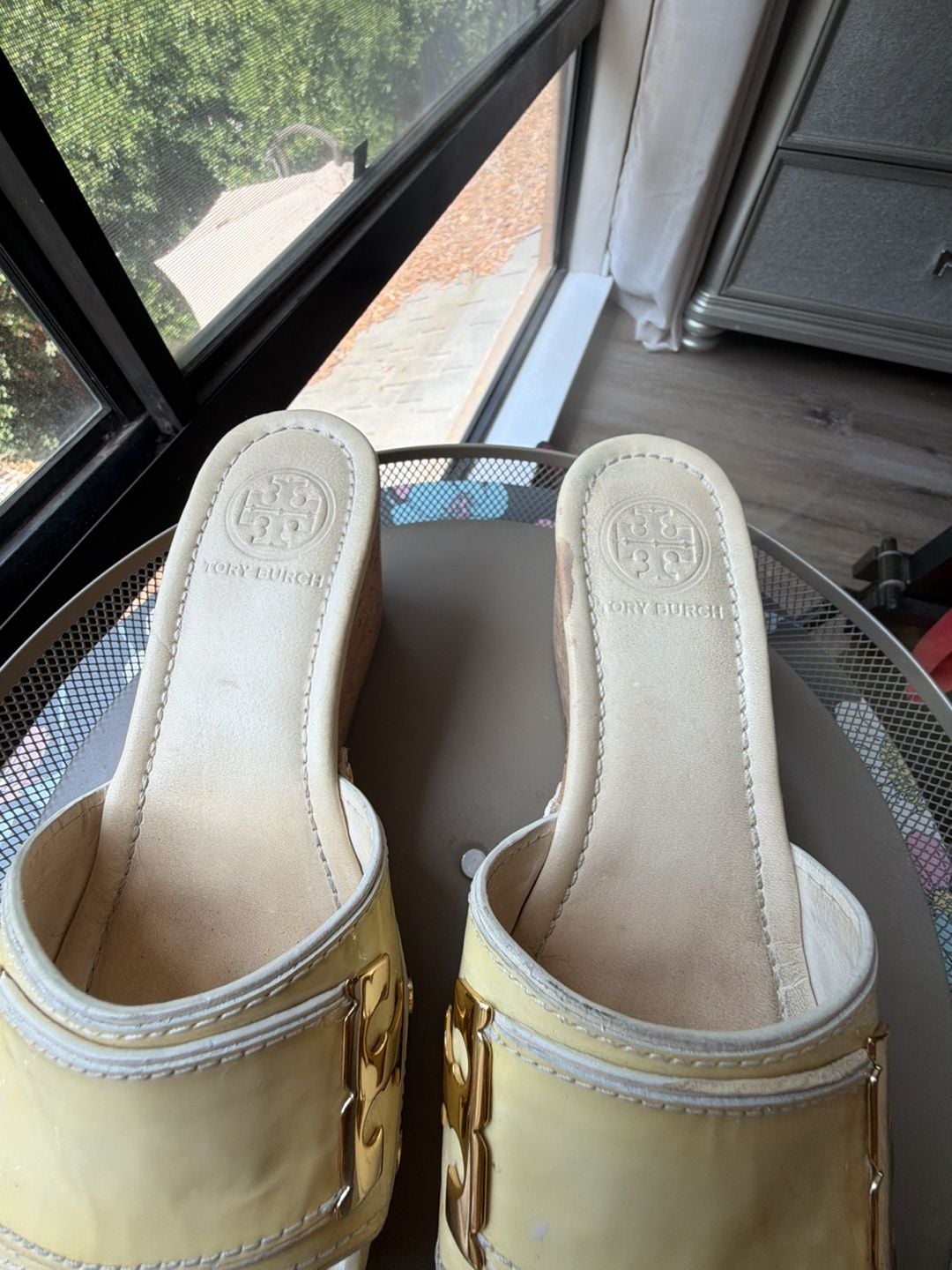 Tory Burch Yellow Patent Leather Logo Cork Wedge Sandals size 6M 4