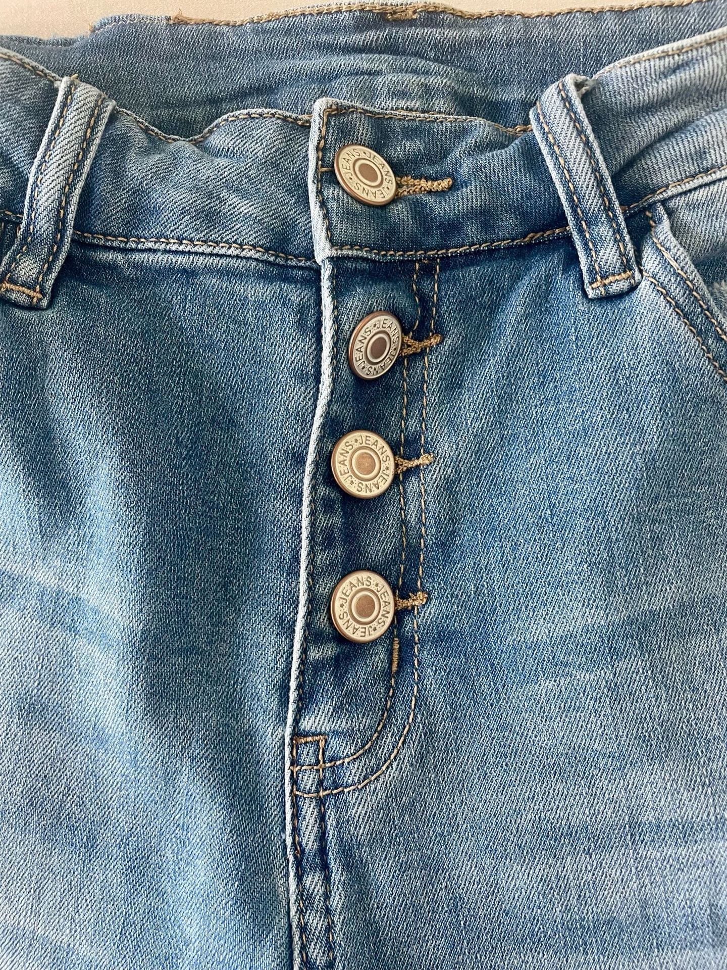 Distressed Women's Size M Button Fly Flare Jeans 7