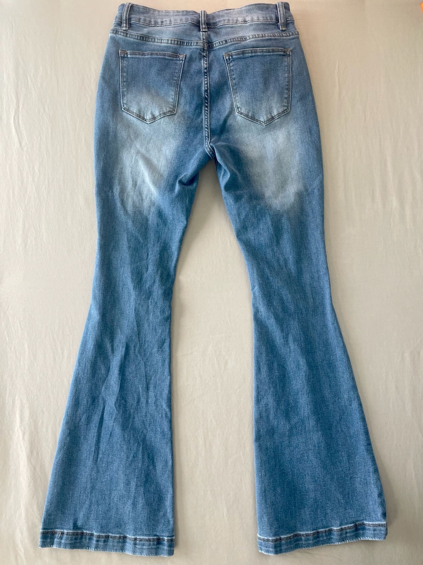 Distressed Women's Size M Button Fly Flare Jeans 8