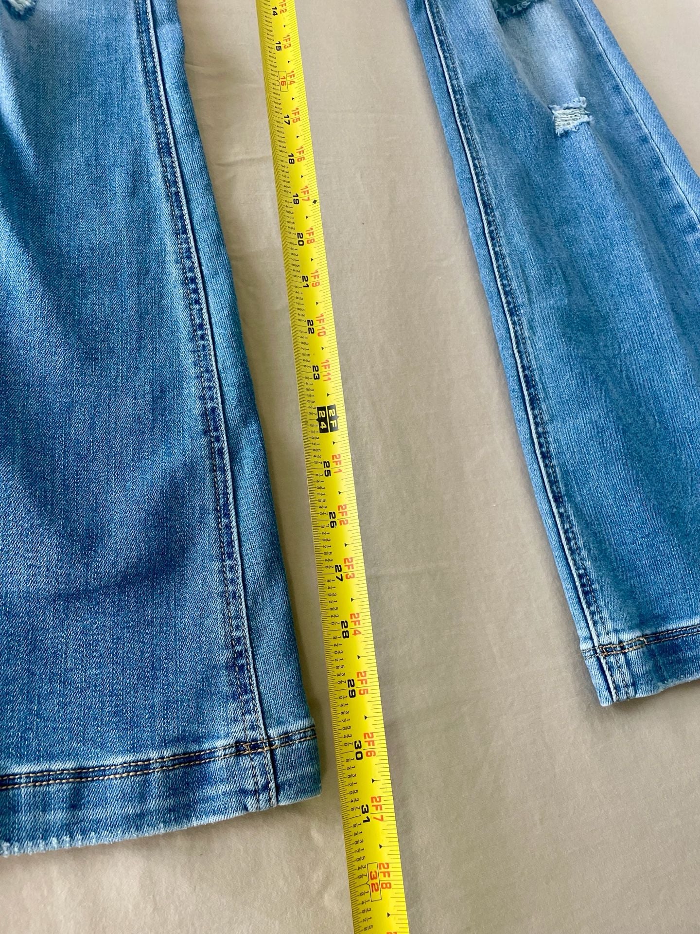 Distressed Women's Size M Button Fly Flare Jeans 14