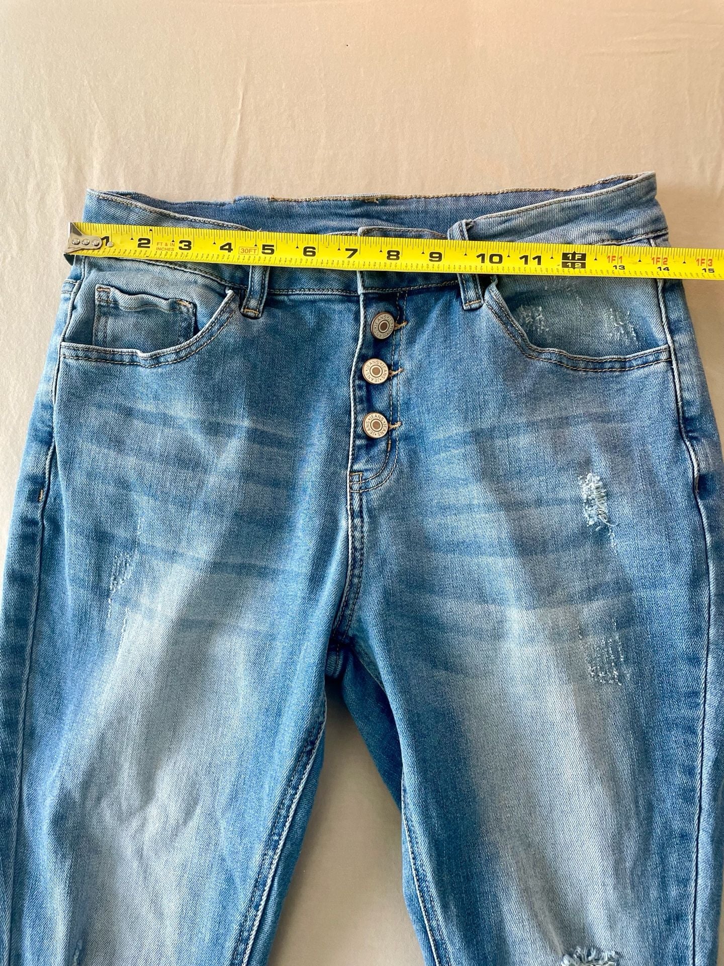 Distressed Women's Size M Button Fly Flare Jeans 15