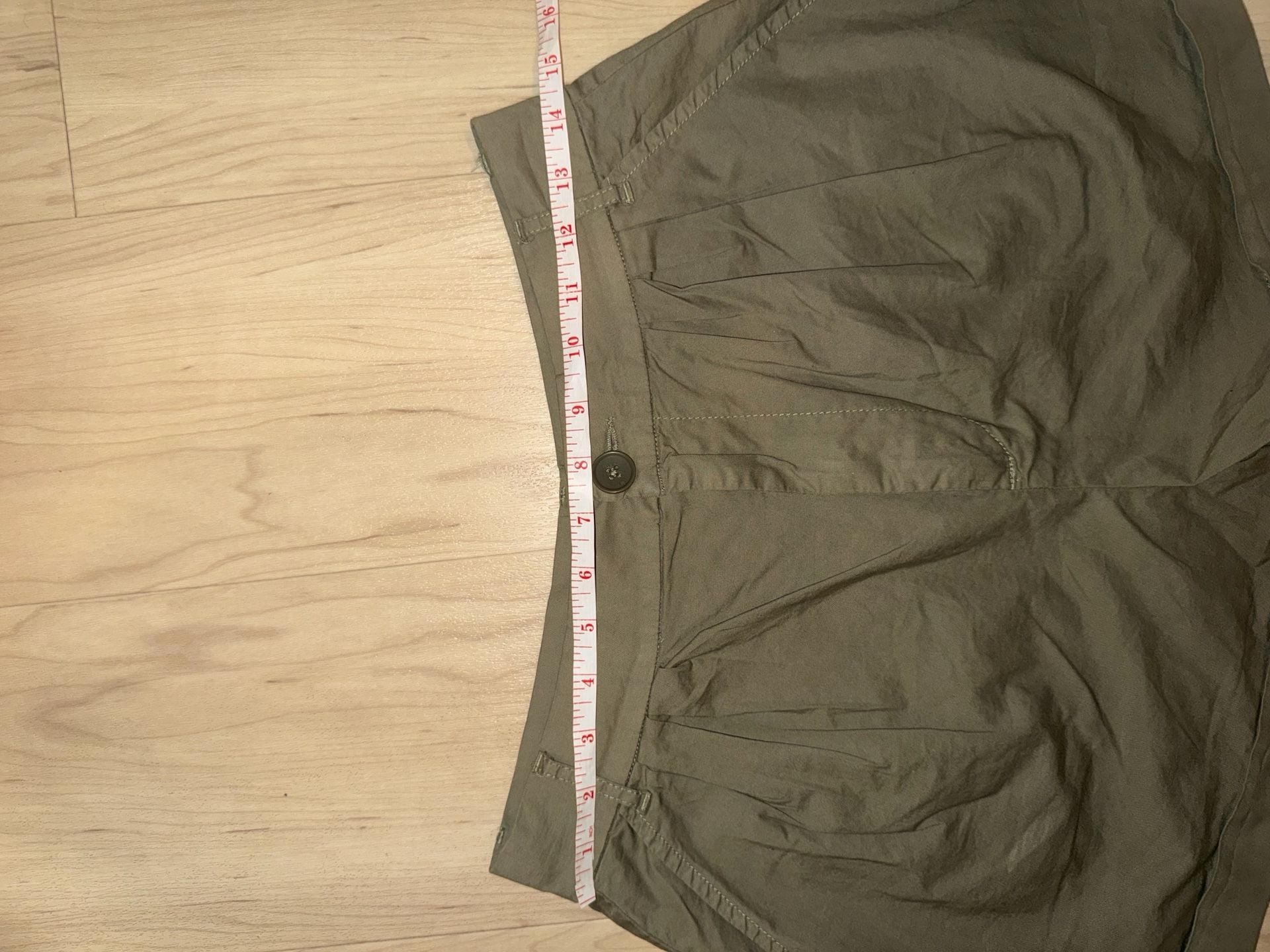 Pistola Olive Green Pleated Shorts Size 27 4